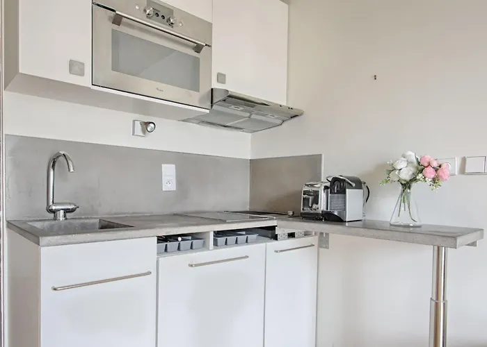 Marais, Seine 1br Ac By Melvane